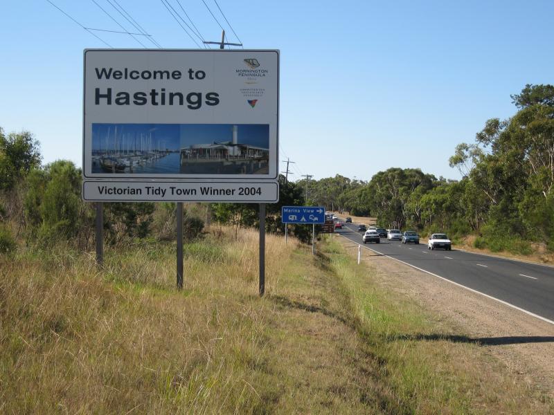 Hastings - Around town: Welcome to Hastings town sign, view north along Frankston-Flinders Rd towards Reid Pde