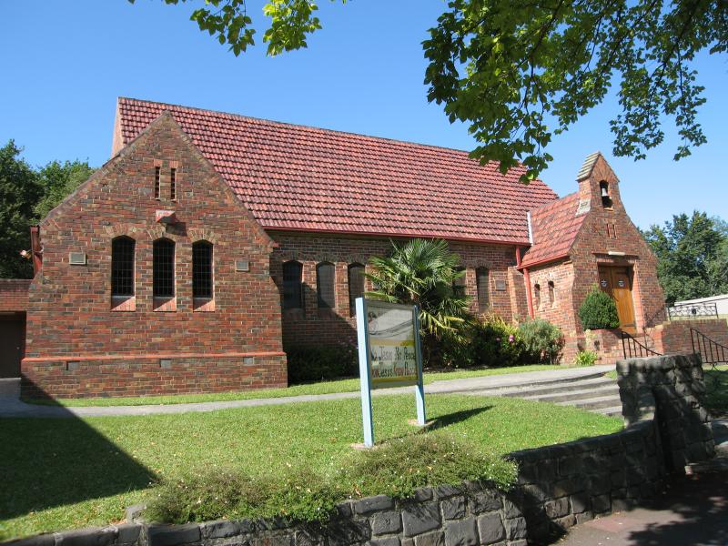 Healesville - Shops and commercial centre, Nicholson Street west of Badger Creek Road: Uniting Church