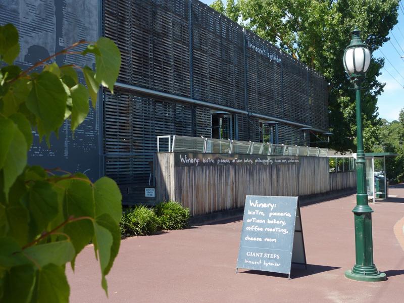 Healesville - Shops and commercial centre, Maroondah Highway east of Badger Creek Road: Innocent Bystander, view west along Maroondah Hwy