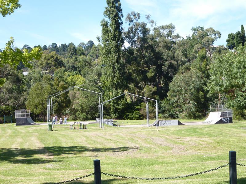 Healesville - Queens Park: Skate park