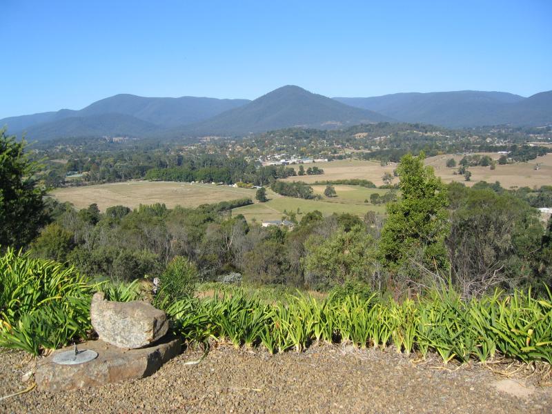Healesville - Mt. Rael, Yarra Glen Road: View south-east towards Healesville from peak