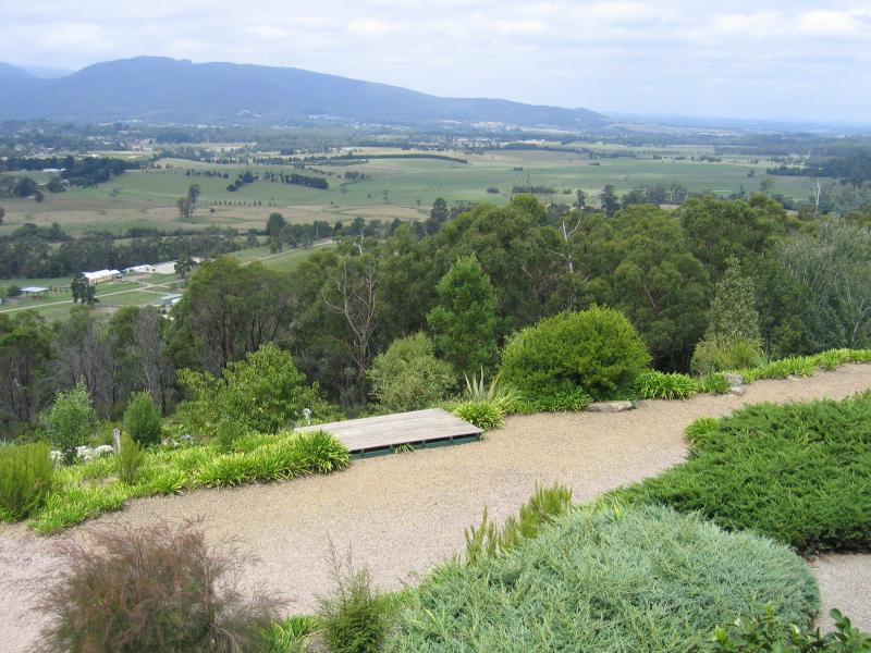 Healesville - Mt. Rael, Yarra Glen Road: Southerly view from peak