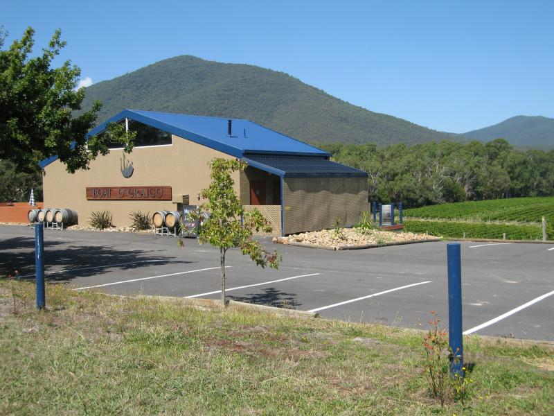 Healesville - Boat O'Craigo winery, Maroondah Highway: Cellar door