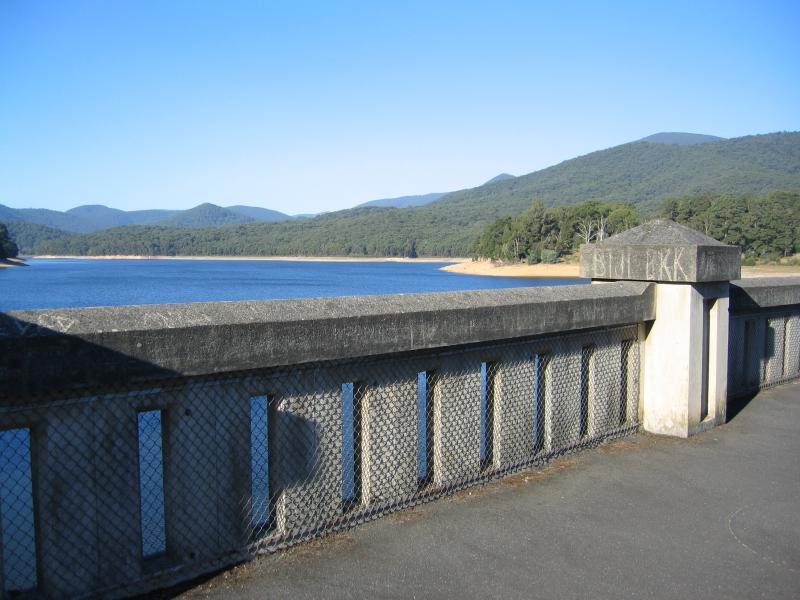 Healesville - Maroondah Reservoir: View east from walkway on top of dam wall