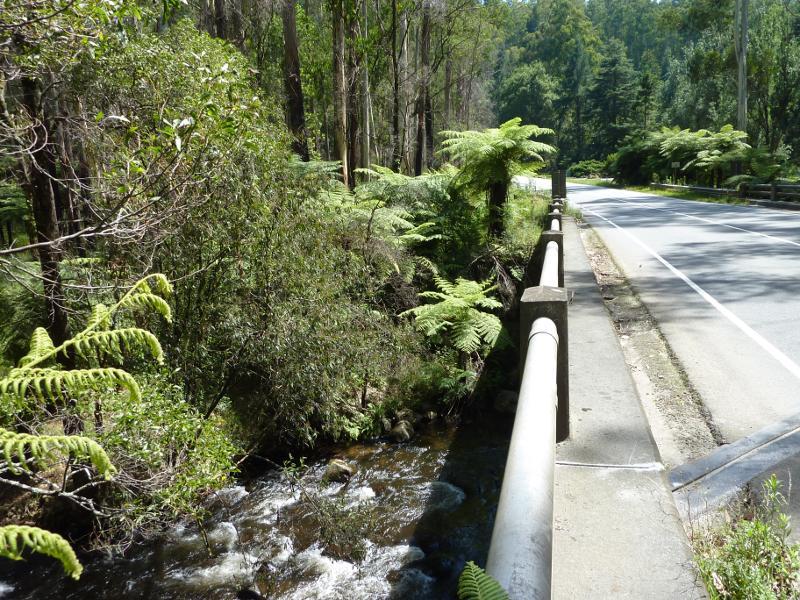 Healesville - Watts River, Maroondah Highway north-east of Healesville: View north along Maroondah Hwy at bridge over Watts River