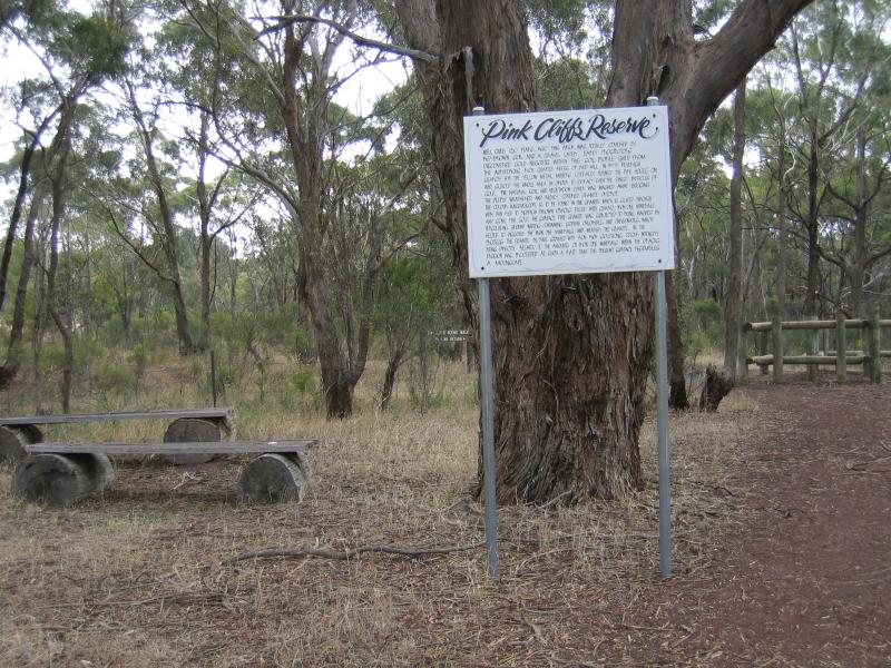 Heathcote - Pink Cliffs, Pink Cliffs Road: Picnic area at Pink Cliffs Reserve