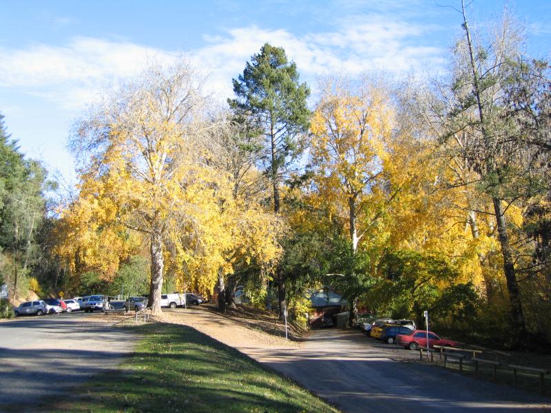 Hepburn Springs - Mineral Springs Reserve: Car park near Spa Resort