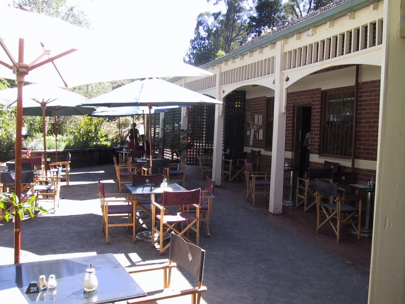 Hepburn Springs - Mineral Springs Reserve: Outdoor tables, Pavilion Cafe