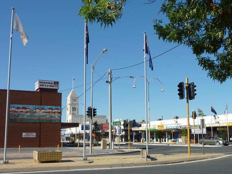 Horsham - Shops and commercial Centre, Firebrace Street and adjoining streets: View south towards Firebrace St from Baillie St