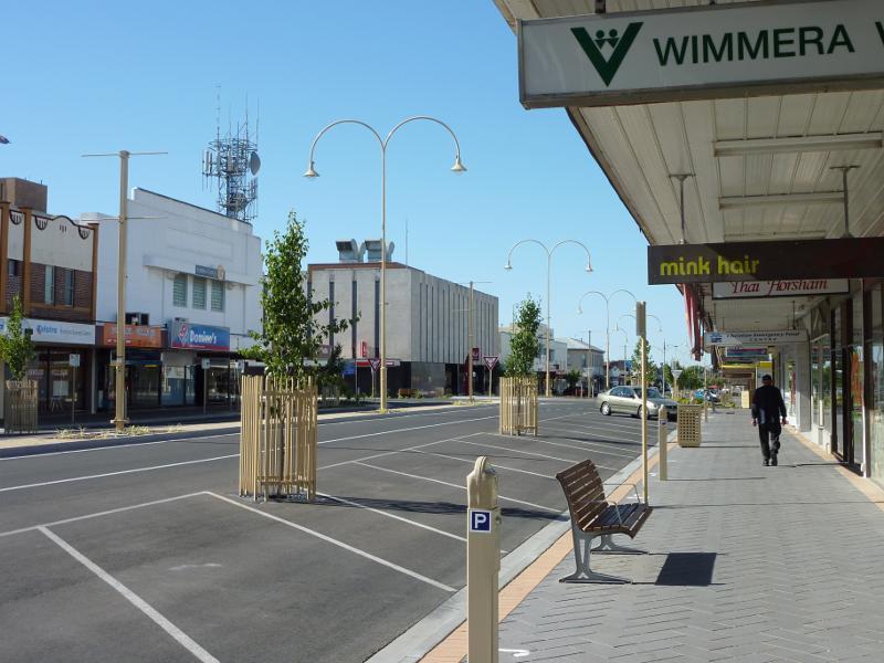 Horsham - Shops and commercial Centre, Firebrace Street and adjoining streets: View south along Firebrace St towards McLachlan St