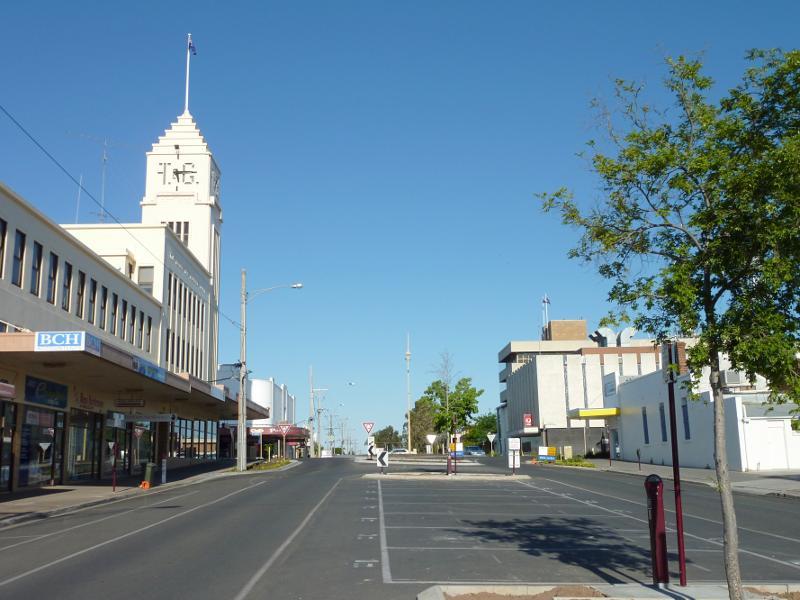 Horsham - Shops and commercial Centre, Firebrace Street and adjoining streets: View east along McLachlan St towards Firebrace St