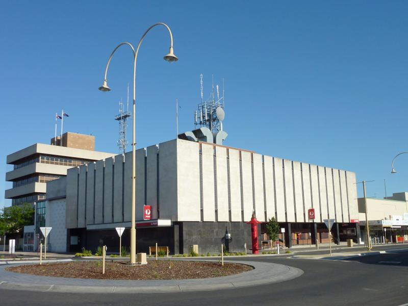 Horsham - Shops and commercial Centre, Firebrace Street and adjoining streets: Post office, corner Firebrace St and McLachlan St