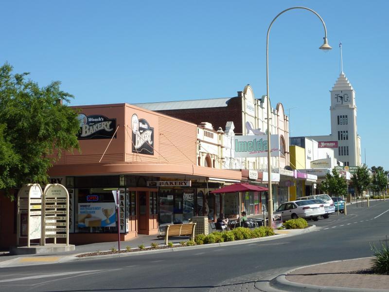 Horsham - Shops and commercial Centre, Firebrace Street and adjoining streets: View north along Firebrace St at Roberts Av