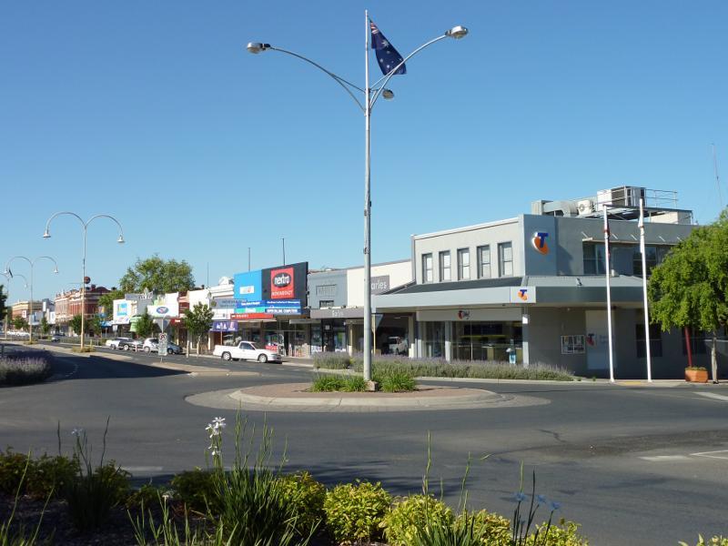 Horsham - Shops and commercial Centre, Firebrace Street and adjoining streets: View south along Firebrace St at Roberts Av