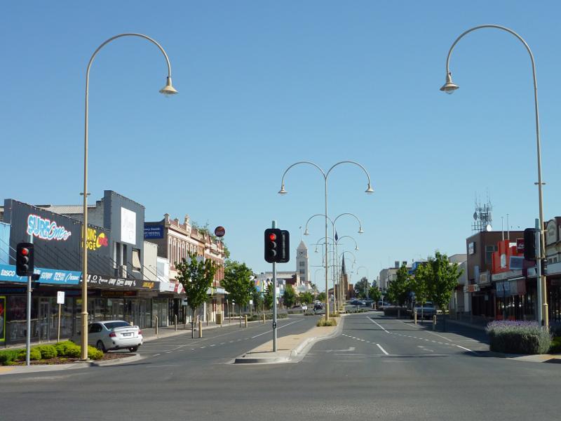 Horsham - Shops and commercial Centre, Firebrace Street and adjoining streets: View north along Firebrace St at Wilson St
