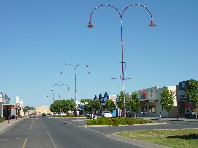 Horsham - Shops and commercial Centre, Firebrace Street and adjoining streets: View west along Hamilton St, west of Firebrace St