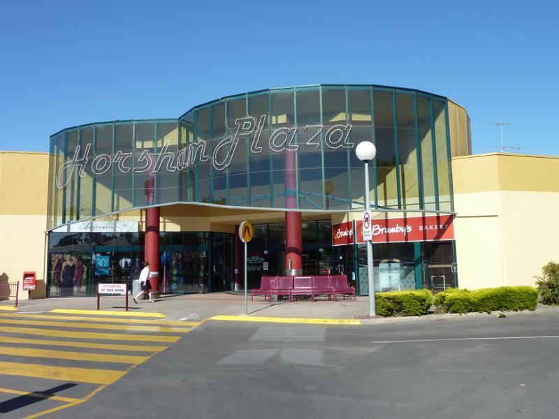Horsham - Darlot Street: Entrance to Horsham Plaza Shopping Centre, Darlot St opposite Pynsent St