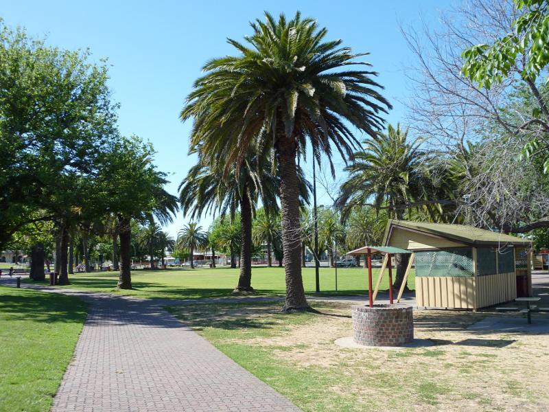 Horsham - May Park: Wishing well and shelter