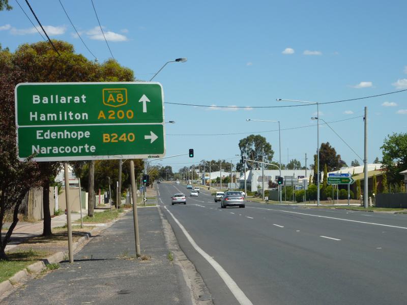 Horsham - Around Horsham: View south along McPherson St towards Wilson St