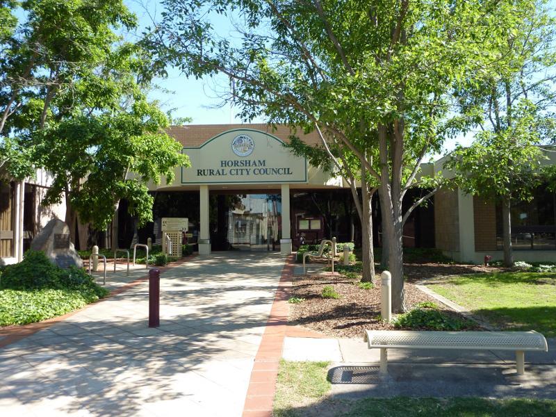 Horsham - Urquhhart Street: Horsham Rural City Council, corner Roberts Av and Urquhhart St