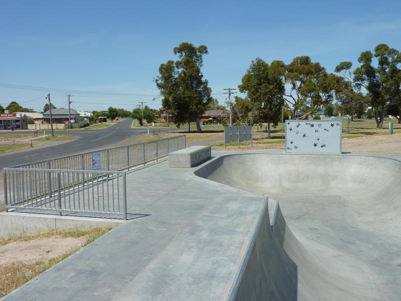 Horsham - Central Park and Horsham Racecourse: Skate park, corner Park Dr and Natimuk Rd