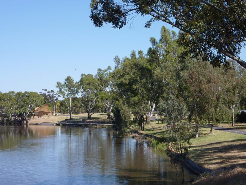 Horsham - Wimmera River viewed from bridge at Stawell Road: View west along northern bank of river