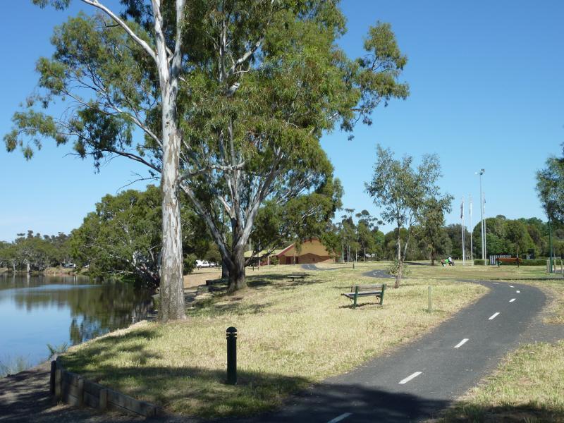Horsham - Northern bank of Wimmera River between Stawell Road and Firebrace Street: View west along river towards sound shell