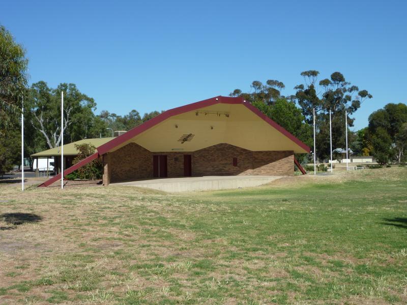 Horsham - Northern bank of Wimmera River between Stawell Road and Firebrace Street: Sound shell
