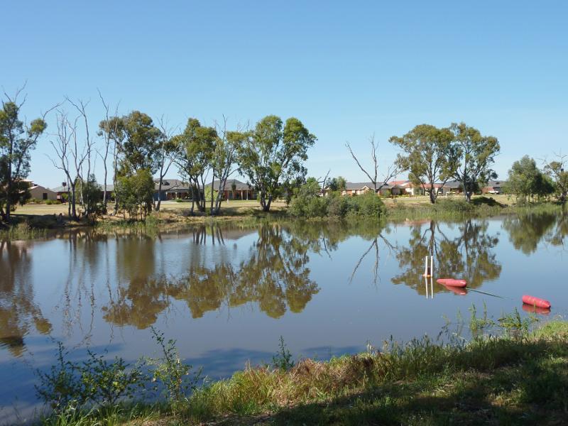 Horsham - Wimmera River at southern end of Firebrace Street: View south across river