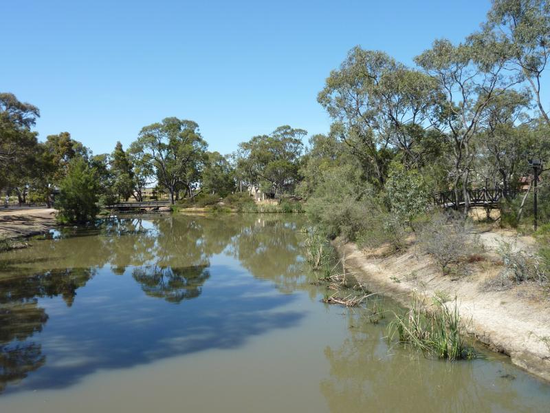 Horsham - Lagoon along Eastgate Drive - View south over lagoon from footbridge