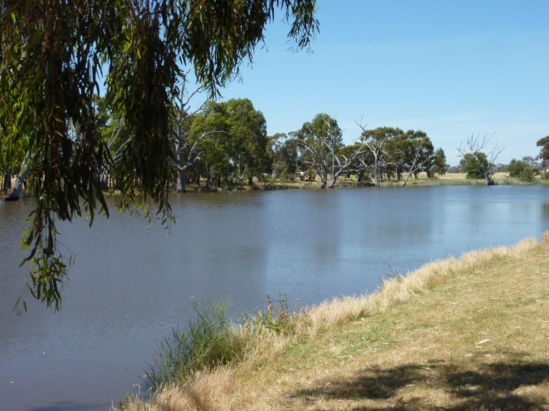 Horsham - Wimmera River at Weir Park, east side of weir: View south-west along river