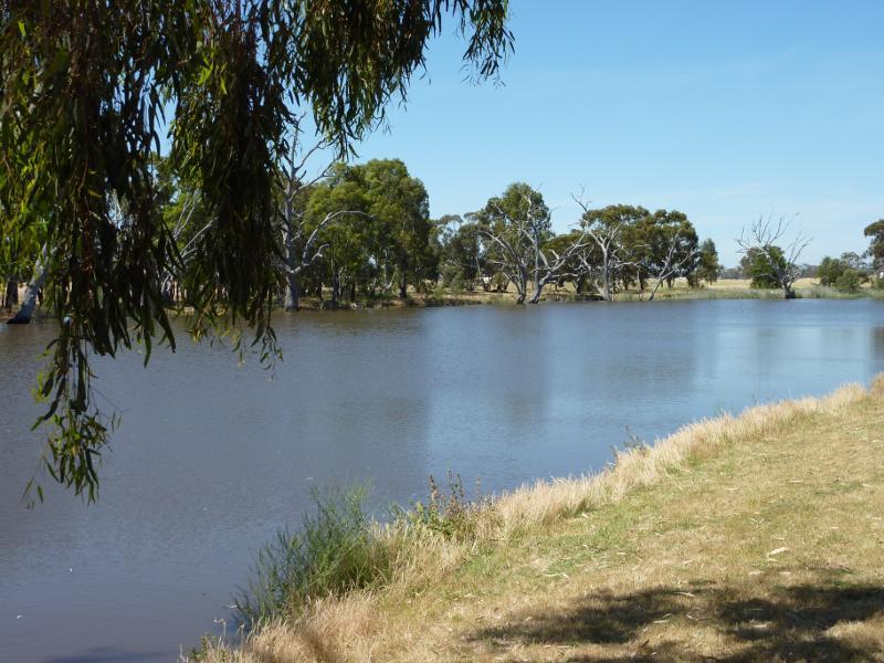 Horsham - Wimmera River at Weir Park, east side of weir - View south-west along river