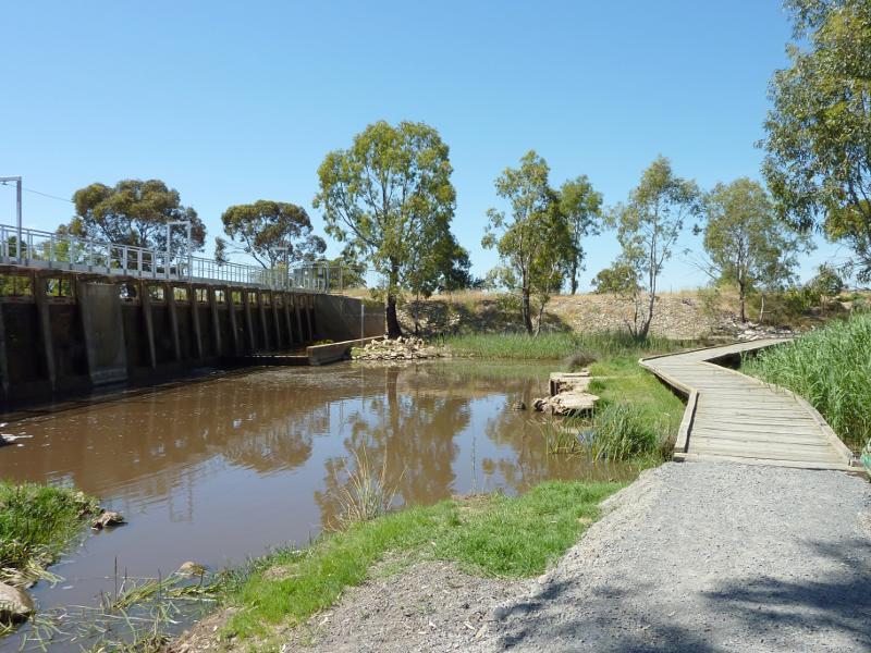 Horsham - Wimmera River on west wide of weir and at wetlands: Pathway across river and through wetlands