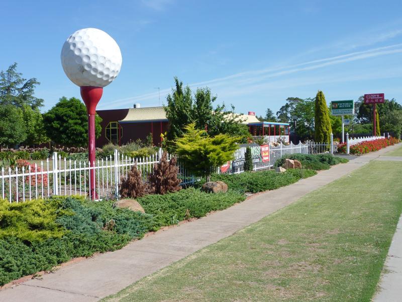 Horsham - Stawell Road: Toys Garden Restaurant, west side of Stawell Rd