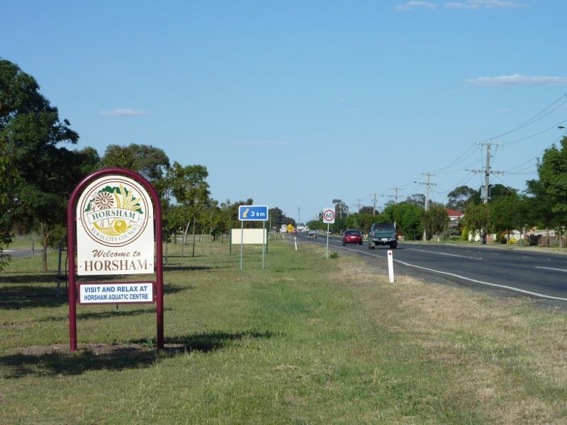 Horsham - Wimmera Highway west of Horsham: Horsham town sign, view north-east along Wimmera Hwy near Curran Rd