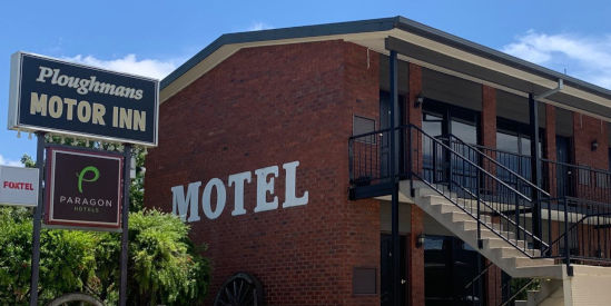 Ploughmans Motor Inn