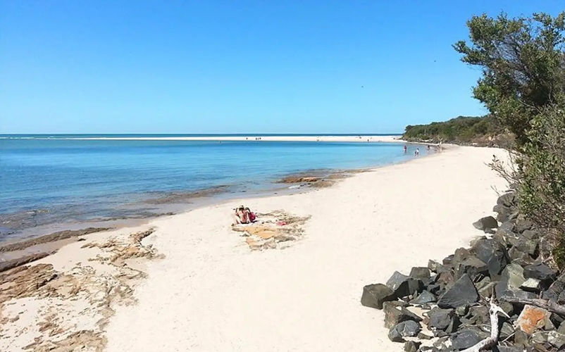 Inverloch Luxury Retreat - Nearby beach