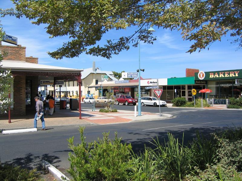 Inverloch - Shops and commercial centre, A'Beckett Street and Williams Street: View east across Reilly St at A'Beckett St