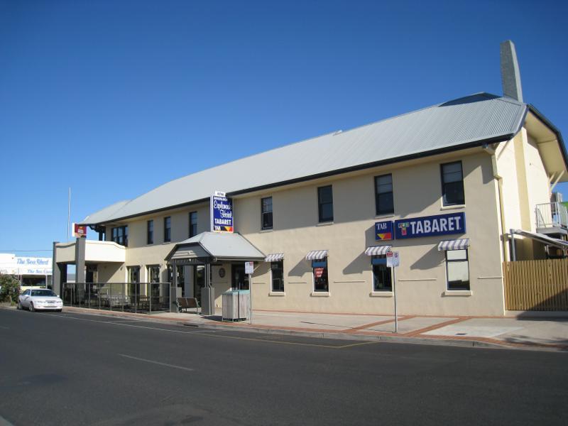 Inverloch - Shops and commercial centre, A'Beckett Street and Williams Street: Esplanade Hotel viewed from A'Beckett St