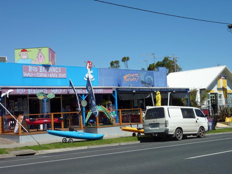 Inverloch - Shops and commercial centre, A'Beckett Street and Williams Street: Shops along east side of Williams St north of Hopetoun St