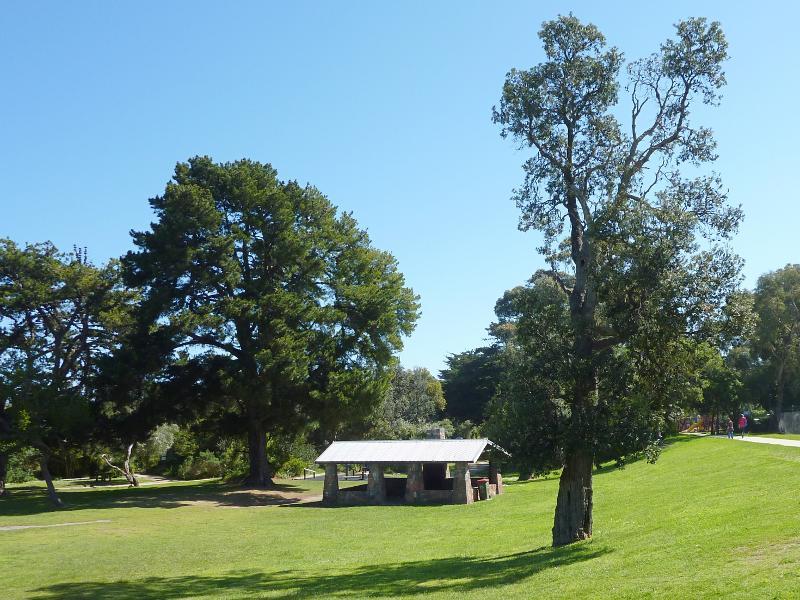 Inverloch - The Glade foreshore reserve, The Esplanade: Shelter