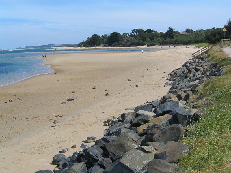 Inverloch - Inverloch town beach, Anderson Inlet west of Inverloch Jetty: View west along beach from path to Inverloch Jetty