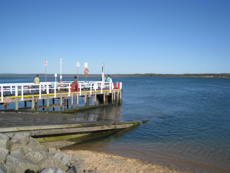 Inverloch - Inverloch Jetty, Anderson Inlet at Point Hughes - Boat ramp at jetty