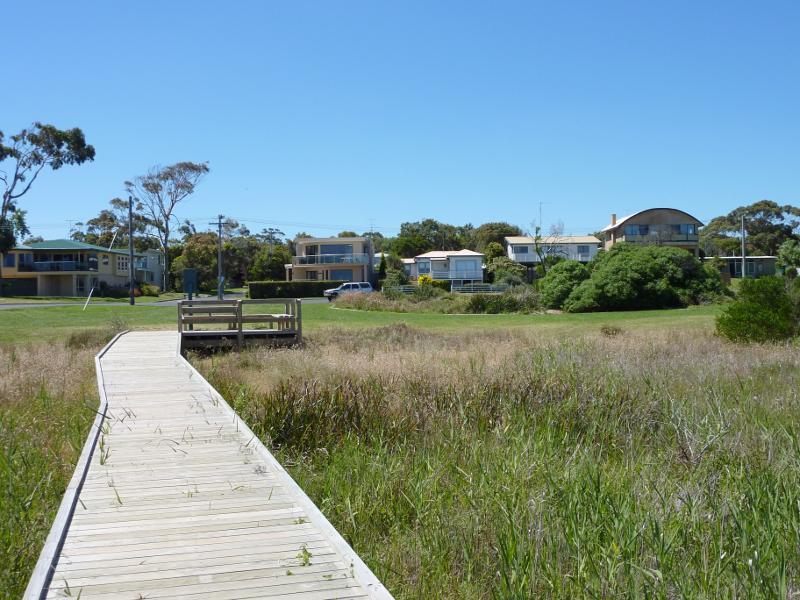 Inverloch - Rotary Park and beach, The Esplanade at Pymble Avenue - View north along path towards The Esplanade