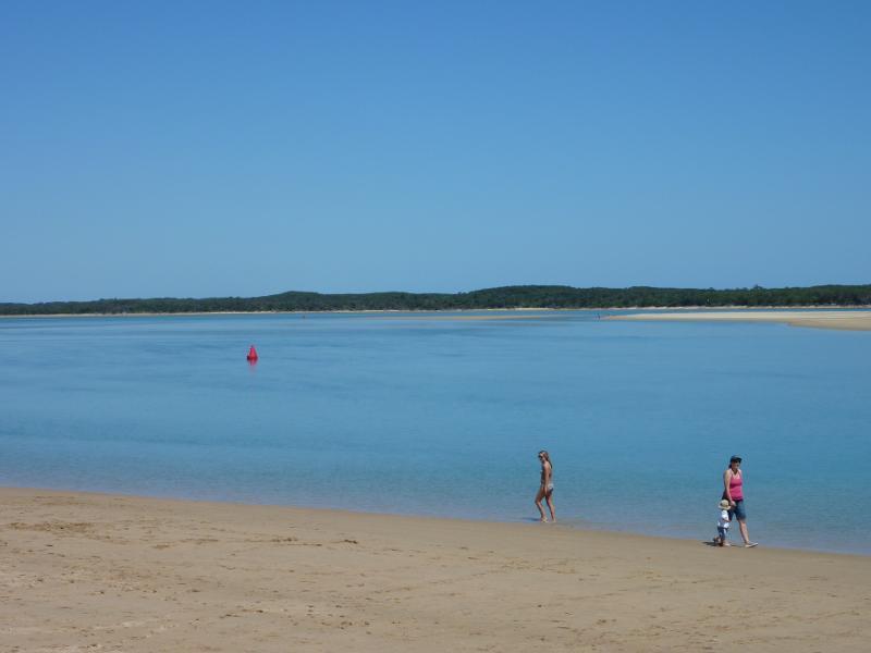 Inverloch - Beach and foreshore, The Esplanade at Cuttriss Street: View south across Anderson Inlet