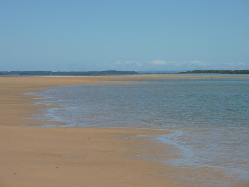 Inverloch - Beach and foreshore, eastern end of The Esplanade - View east along Anderson Inlet