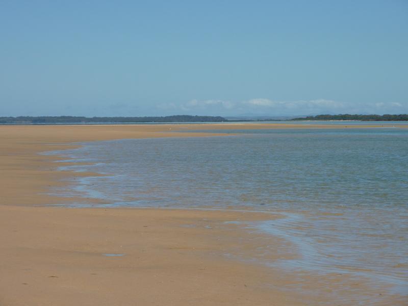 Inverloch - Beach and foreshore, eastern end of The Esplanade: View east along Anderson Inlet