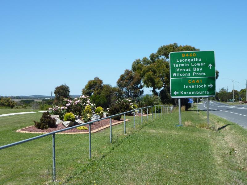 Inverloch - Bass Highway around Inverloch: View east along Bass Hwy at cemetery towards Korumburra Rd