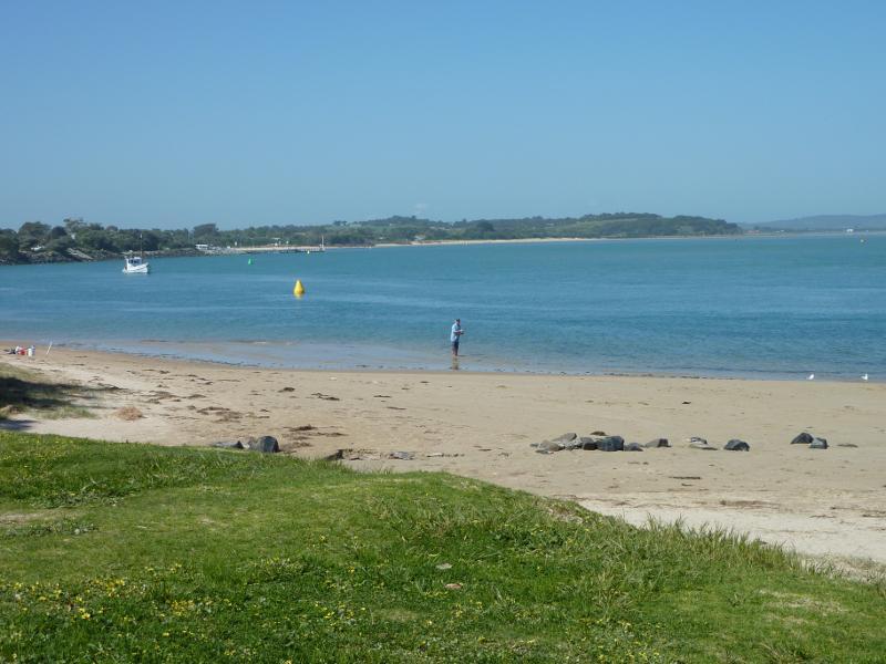 Inverloch - Beach along Ramsey Boulevard at Venus Street: View north-east across Anderson Inlet