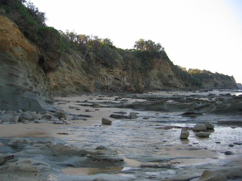 Inverloch - Bunurong Coastal Drive, The Caves: View north-east along base of cliffs on beach